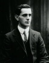220px-Seán_Mac_Diarmada.png
